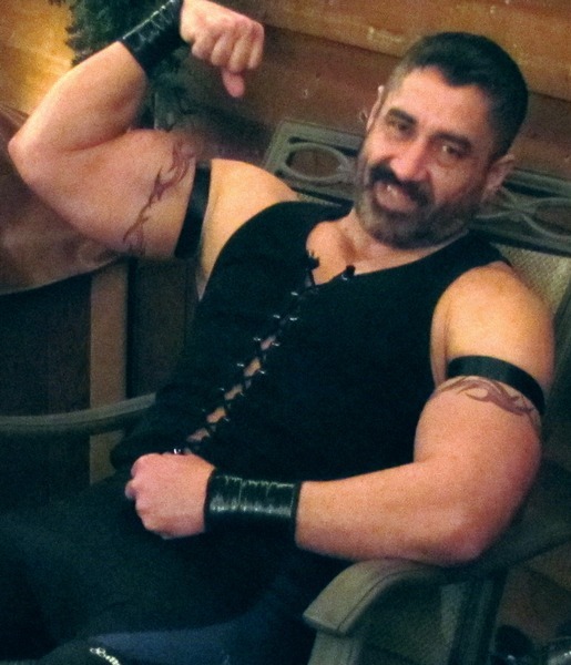 leather fetish personals guys BONDAGE DADDY BEAR